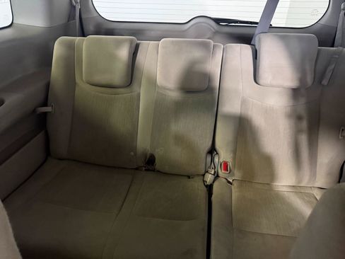 Used 2017 Nissan Quest SV FWD image 18