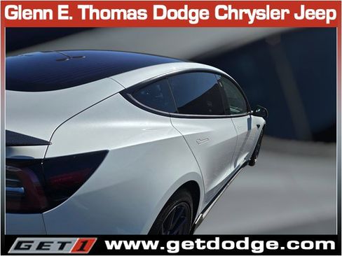 Used 2017 Tesla Model 3 Standard Range image 12