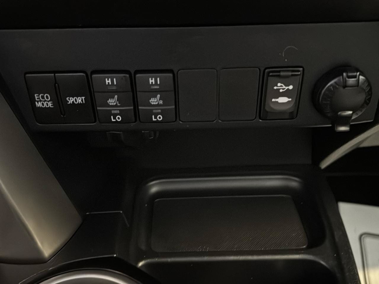 Used 2017 Toyota RAV4 Limited w/ Protection Package AWD/4WD image 17