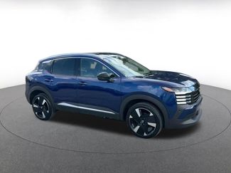 Used 2026 Nissan Kicks SR FWD video 2