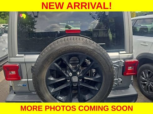 Used 2021 Jeep Wrangler Unlimited Sahara w/ Cold Weather Group AWD/4WD image 8
