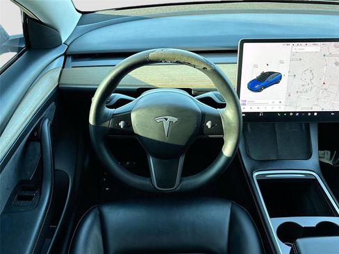 Used 2021 Tesla Model 3 Standard Range Plus image 24