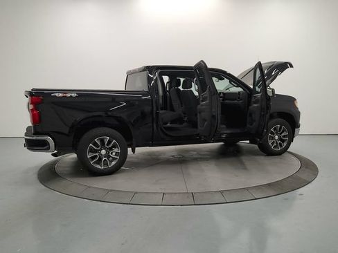 Used 2024 Chevrolet Silverado 1500 LT AWD/4WD image 17