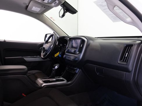 Used 2022 Chevrolet Colorado LT w/ LT Convenience Package AWD/4WD image 21