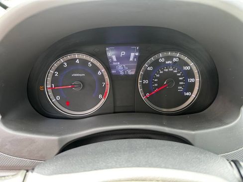 Used 2012 Hyundai Accent SE FWD image 15