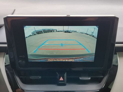 Used 2024 Toyota Corolla LE image 21