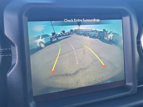 Used 2022 Jeep Wrangler Unlimited Sahara w/ Cold Weather Group image 19