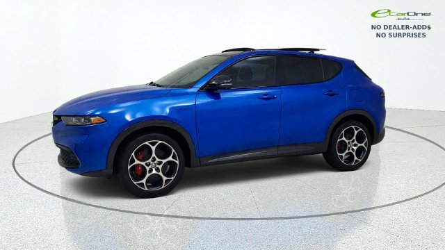 Used 2024 Alfa Romeo Tonale Veloce w/ Active Assist Package AWD/4WD image 4