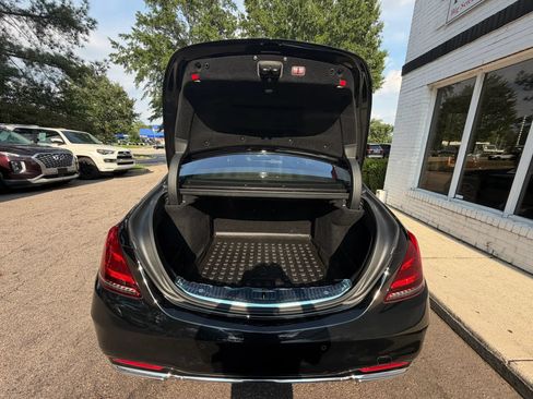 Used 2018 Mercedes-Benz S 560 Sedan image 14