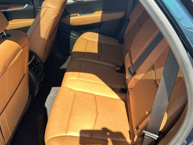 Used 2025 Cadillac XT5 Premium Luxury w/ Technology Package FWD image 16