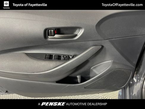 Used 2025 Toyota Corolla LE FWD image 28