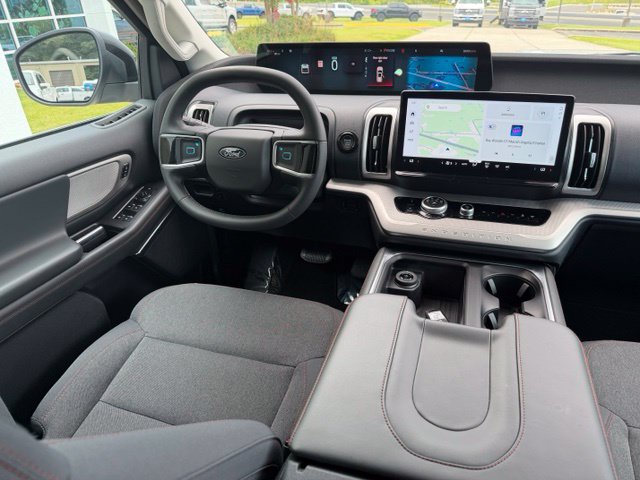 Used 2025 Ford Expedition Max Active RWD image 14
