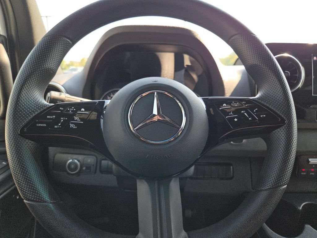 Used 2026 Mercedes-Benz Sprinter 2500 image 32