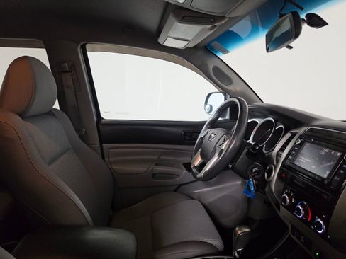 Used 2015 Toyota Tacoma 4x4 Double Cab w/ TRD Off-Road Package image 24