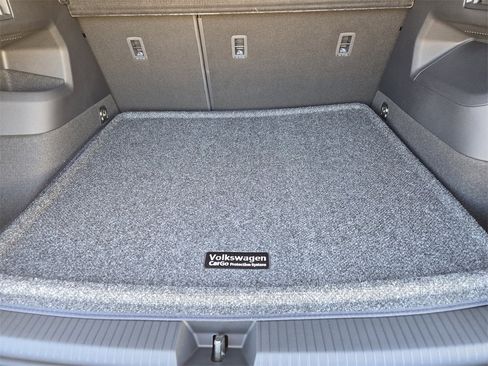 New 2026 Volkswagen Tiguan SEL R-Line image 25