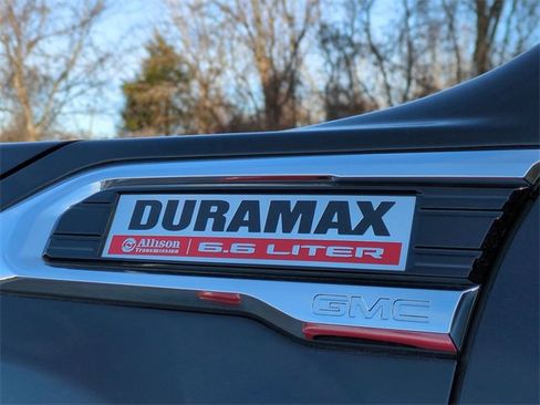 Used 2022 GMC Sierra 3500 Denali w/ Denali Ultimate Package image 13