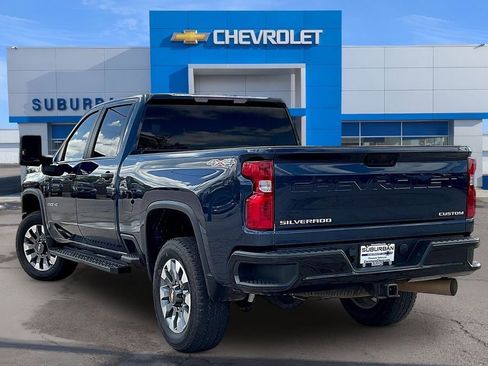 Used 2022 Chevrolet Silverado 2500 Custom w/ Custom Value Package AWD/4WD image 11