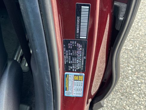 Used 2026 Kia Carnival FWD image 32