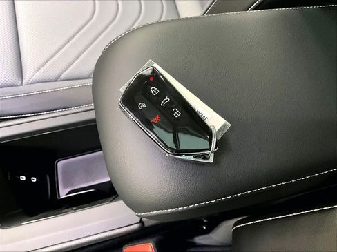 New 2026 Volkswagen Tiguan SE image 34