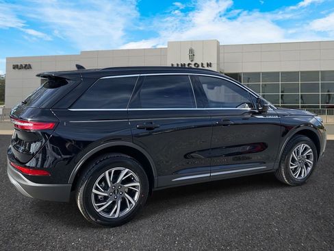 New 2026 Lincoln Corsair Premiere image 3