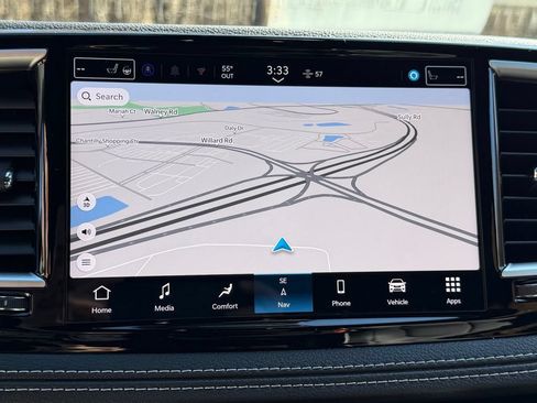 New 2026 Chrysler Pacifica Limited w/ Uconnect Theater Family Group FWD image 19