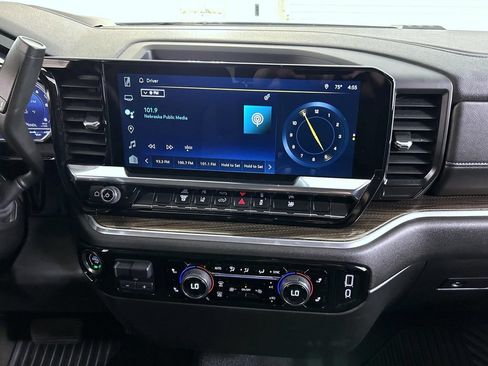 Certified 2025 Chevrolet Silverado 2500 LT w/ Convenience Package AWD/4WD image 13