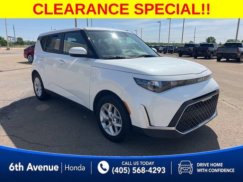 Used 2025 Kia Soul S FWD image 7