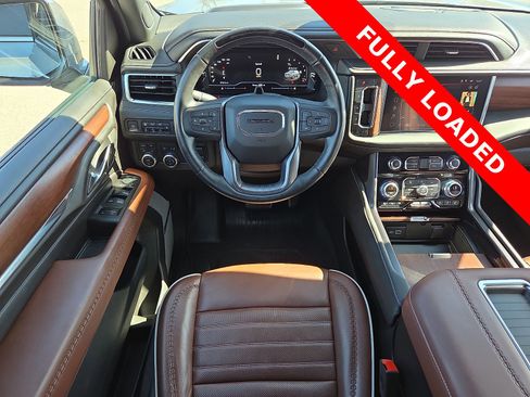 Used 2023 GMC Yukon Denali Ultimate image 13