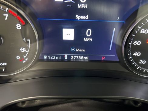 Used 2024 Cadillac XT6 Premium Luxury w/ Technology Package AWD/4WD image 21