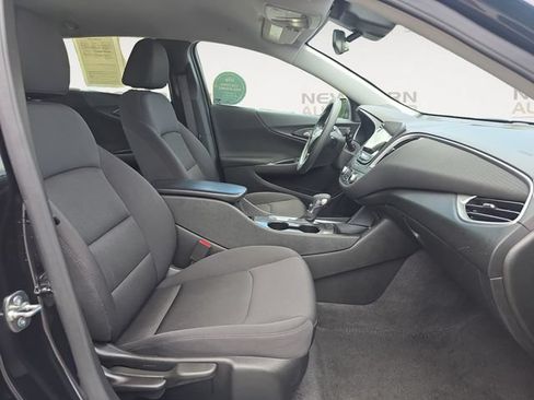 Used 2025 Chevrolet Malibu LT FWD image 15