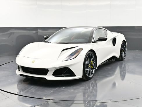 New 2026 Lotus Emira SE image 6