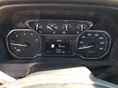 Certified 2022 GMC Sierra 2500 AT4 w/ AT4 Preferred Package image 31