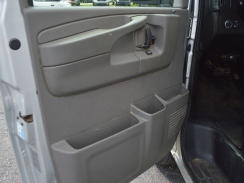 Used 2014 Chevrolet Express 2500 LS RWD image 12