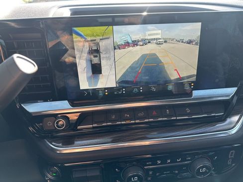 Used 2025 Chevrolet Silverado 2500 LT w/ Trail Boss Package image 9