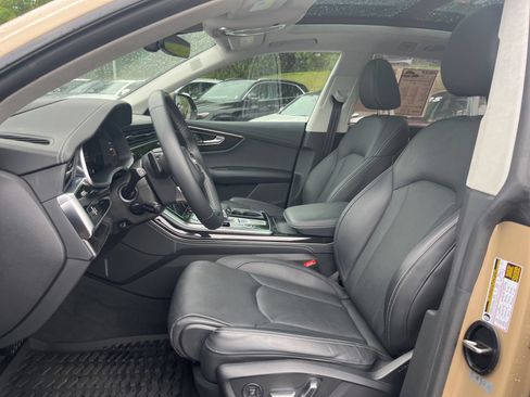 Used 2024 Audi Q8 Prestige AWD/4WD image 31