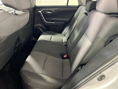 Used 2025 Toyota RAV4 XLE AWD/4WD image 25