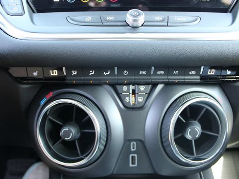 New 2026 Chevrolet Blazer LT w/ Convenience Package FWD image 43