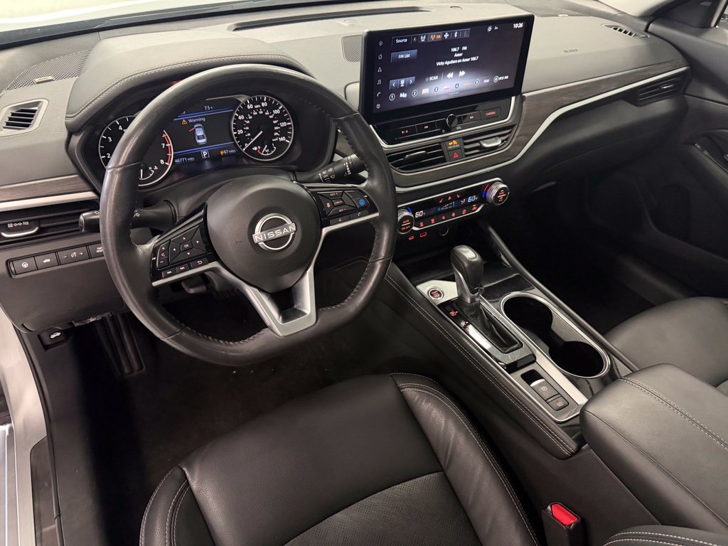 Used 2024 Nissan Altima 2.5 SL FWD image 11