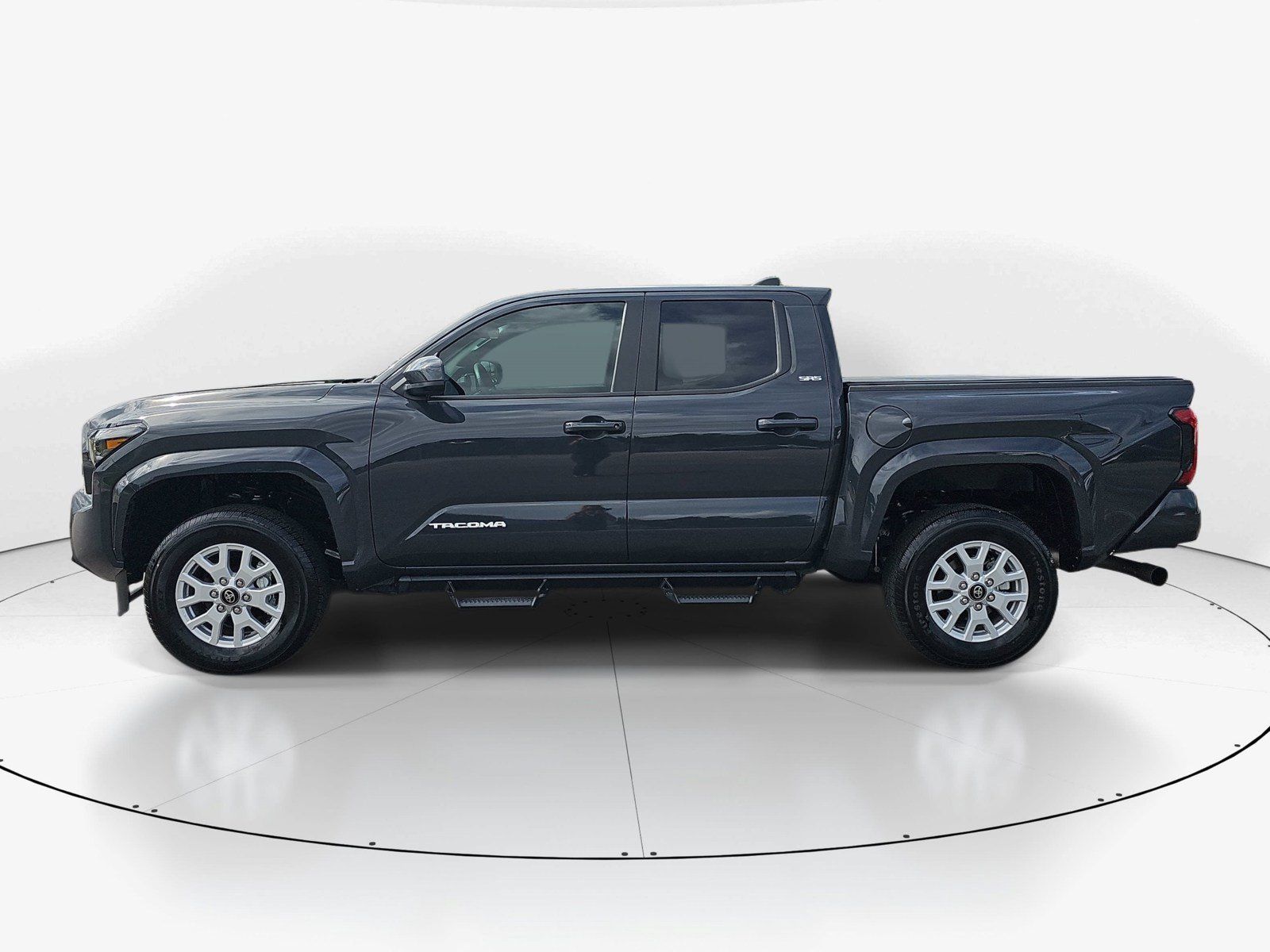 Used 2024 Toyota Tacoma SR5 AWD/4WD image 7
