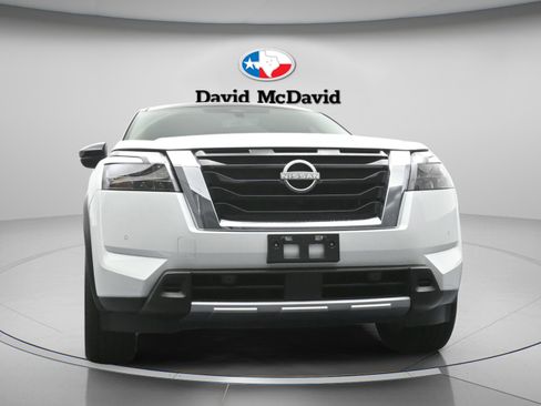 Used 2025 Nissan Pathfinder Platinum w/ Cargo Package AWD/4WD image 31