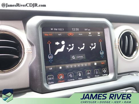 Used 2023 Jeep Gladiator Overland AWD/4WD image 34