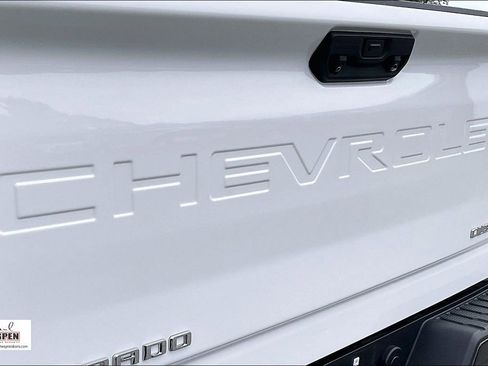 Used 2025 Chevrolet Silverado 2500 Custom w/ Custom Value Package AWD/4WD image 8
