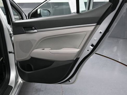 Used 2018 Hyundai Elantra SEL image 33