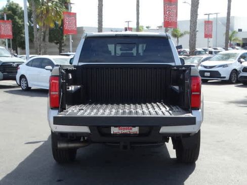 Used 2024 Toyota Tacoma TRD Sport w/ TRD Sport Upgrade Package image 15