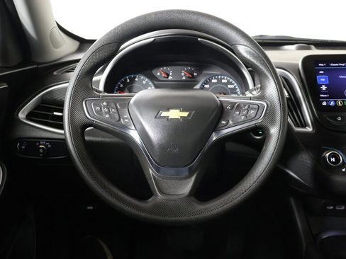 Used 2024 Chevrolet Malibu LT image 32