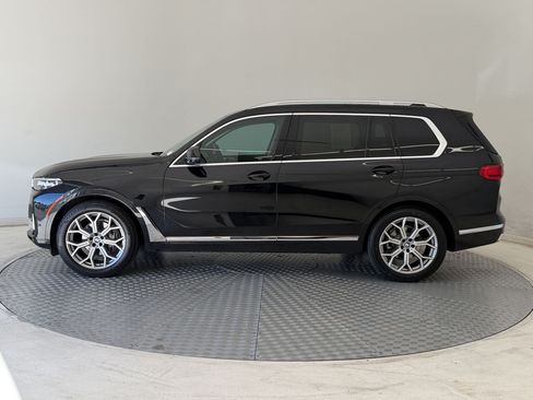 Used 2021 BMW X7 xDrive40i w/ Premium Package 2 AWD/4WD image 2