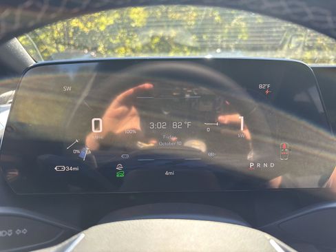 New 2026 Chevrolet Equinox EV LT image 18