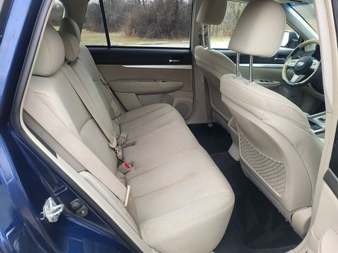 Used 2010 Subaru Outback 3.6R Premium w/ Popular Equipment Group 1B image 13