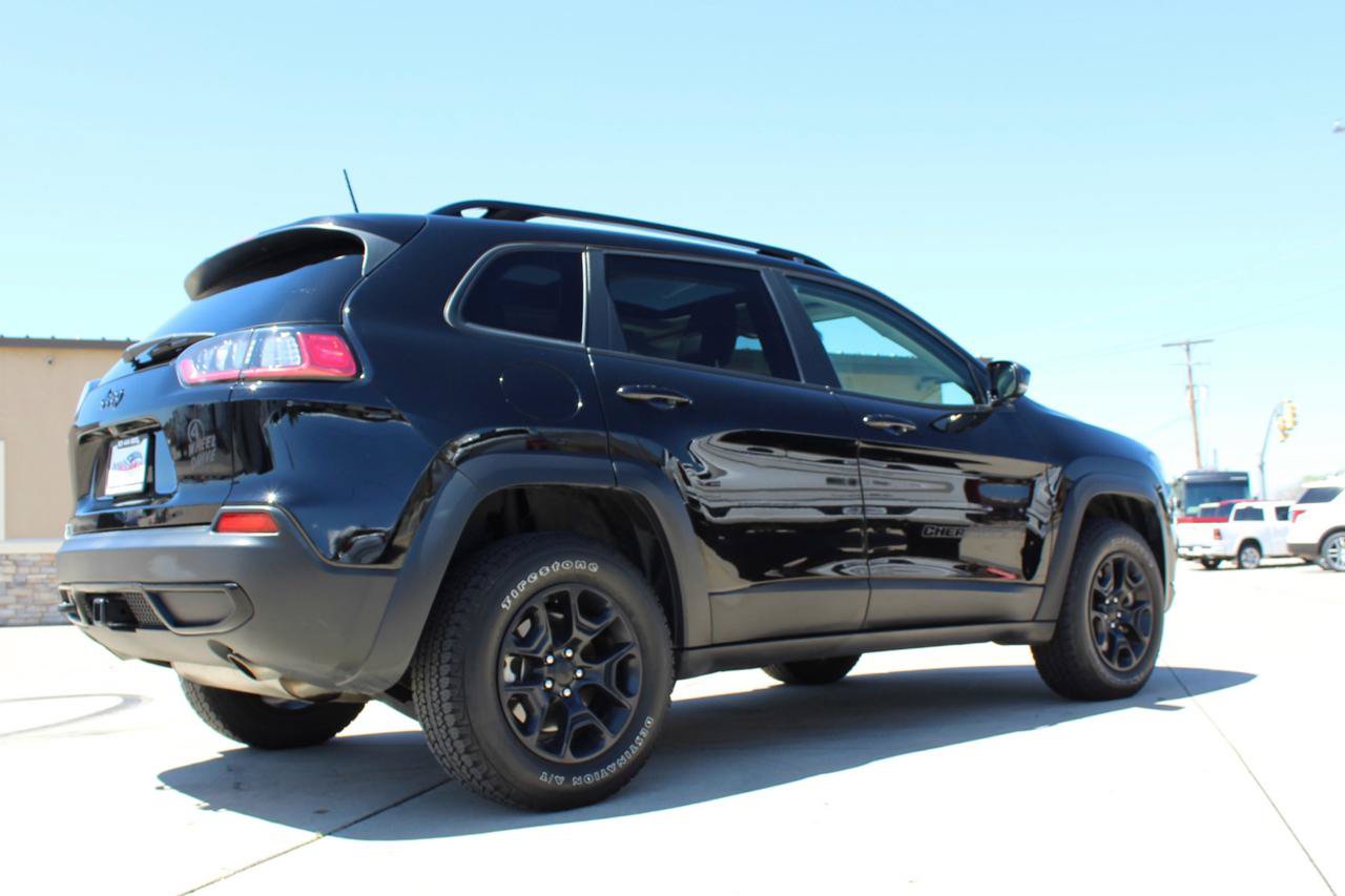 Used 2022 Jeep Cherokee Latitude w/ Sun & Sound Group AWD/4WD image 62