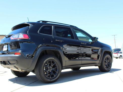 Used 2022 Jeep Cherokee Latitude w/ Sun & Sound Group AWD/4WD image 62